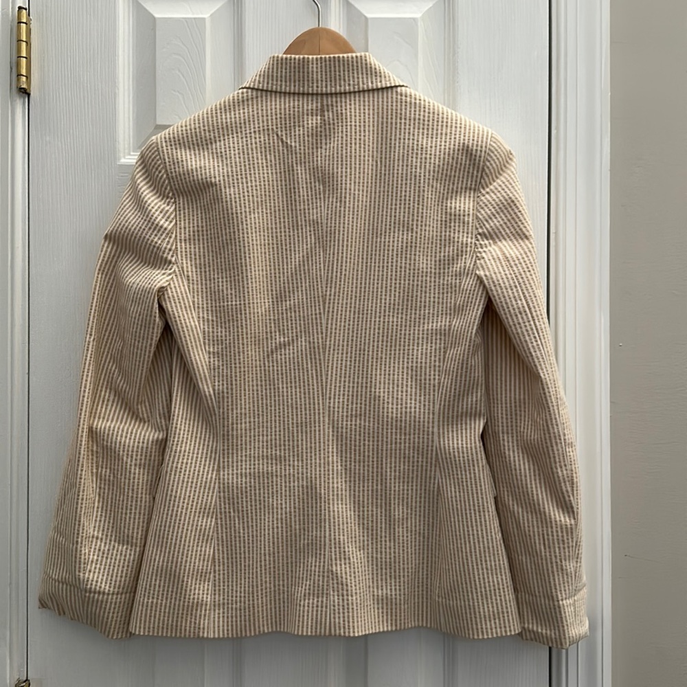 Ellie Tahari beige/ natural tan striped seersucker blazer - size 2 - Picture 2 of 9